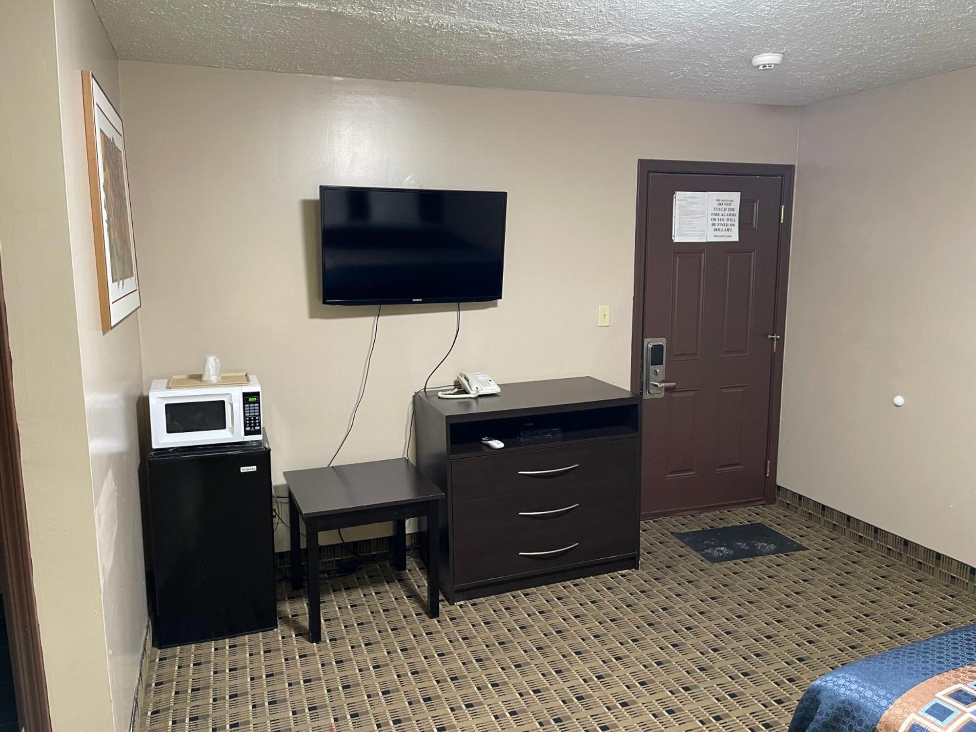 Economy & Motel 2*