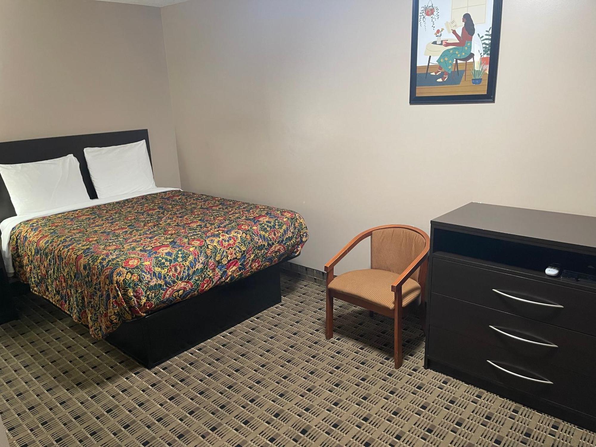 Motel Economy & Ashtabula
